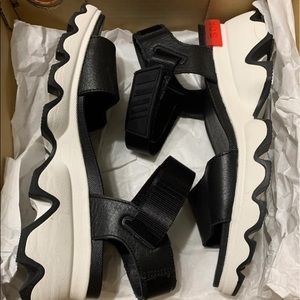 Sorel kinetic sandal